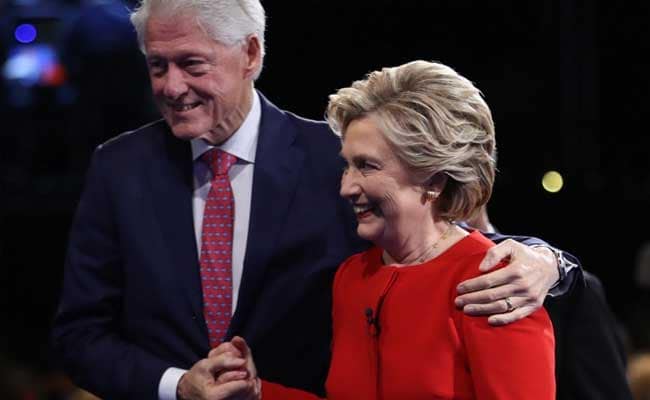 Hillary Clinton Visits Bill At ICU As Former President Battles Sepsis