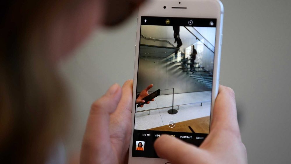 iPhone owners receive important free upgrade after Apple uncovers serious bug that hackers have already exploited