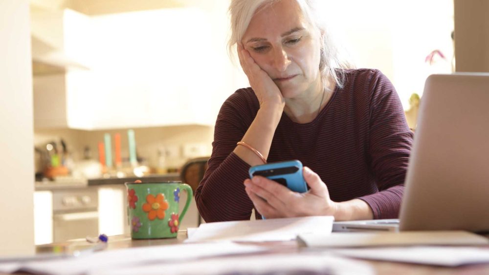 I turned off my phone’s location sharing to stop my mum from tracking me and somehow I’m the one in the wrong